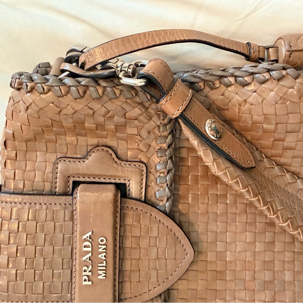 Designer Inspired Woven Crossbody Bag - Picture 4 of 6